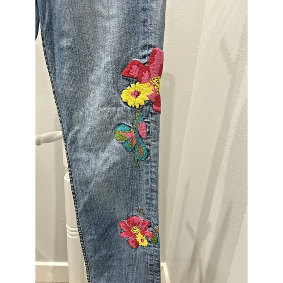 Y2K BCBG Maxazria Embroidered Jeans Flower 90s Boho Hippie Festival - Size 4 - Picture 4 of 14